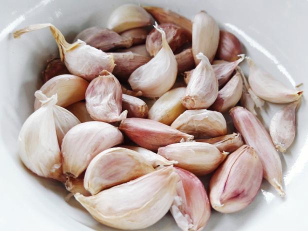 Mastering the Art of Storing Garlic: Tips for Longevity and Freshness